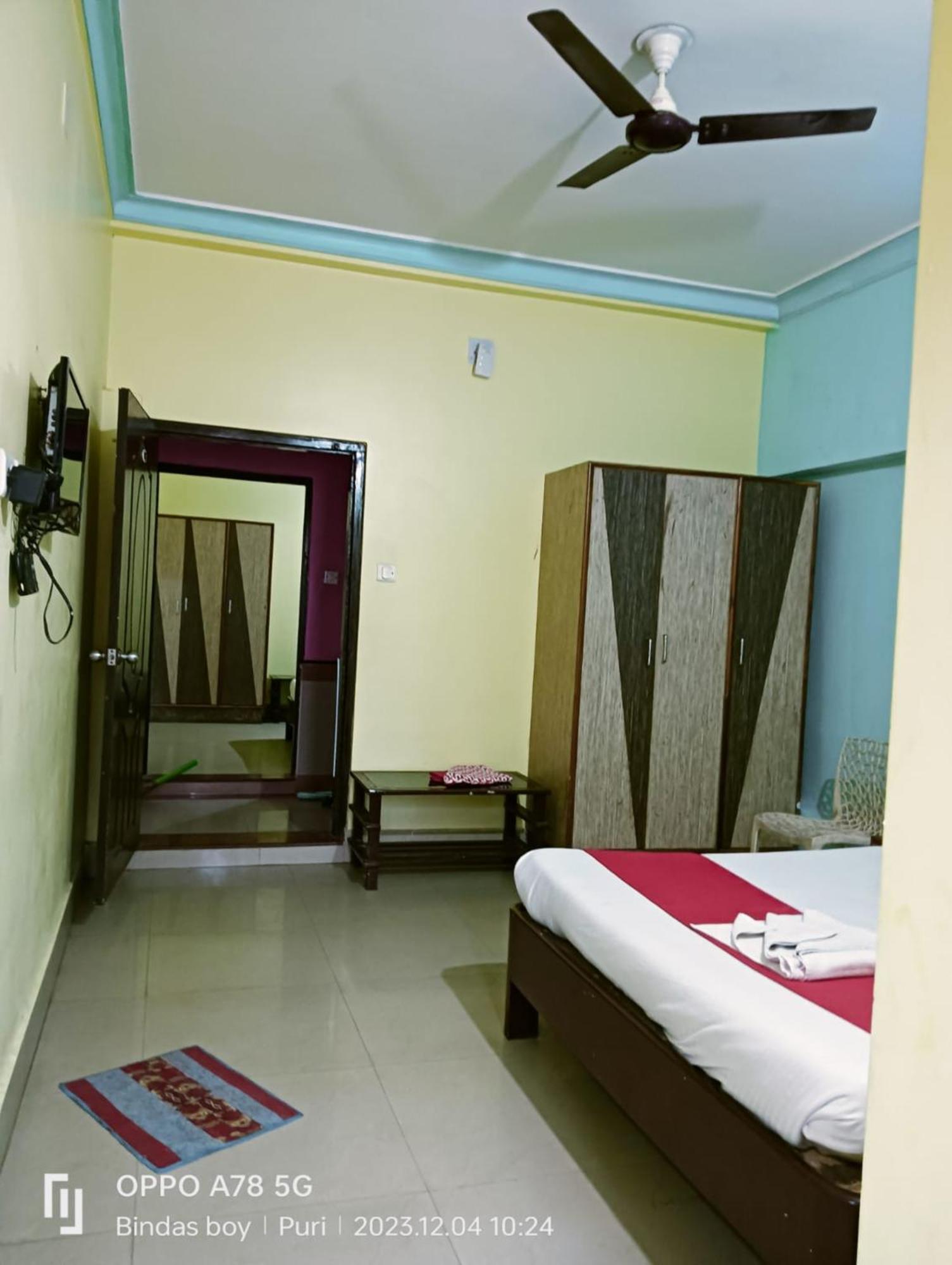 Hotel D2 Holiday Inn -Near Niladri Sea Beach - Puri - Official Verified Экстерьер фото