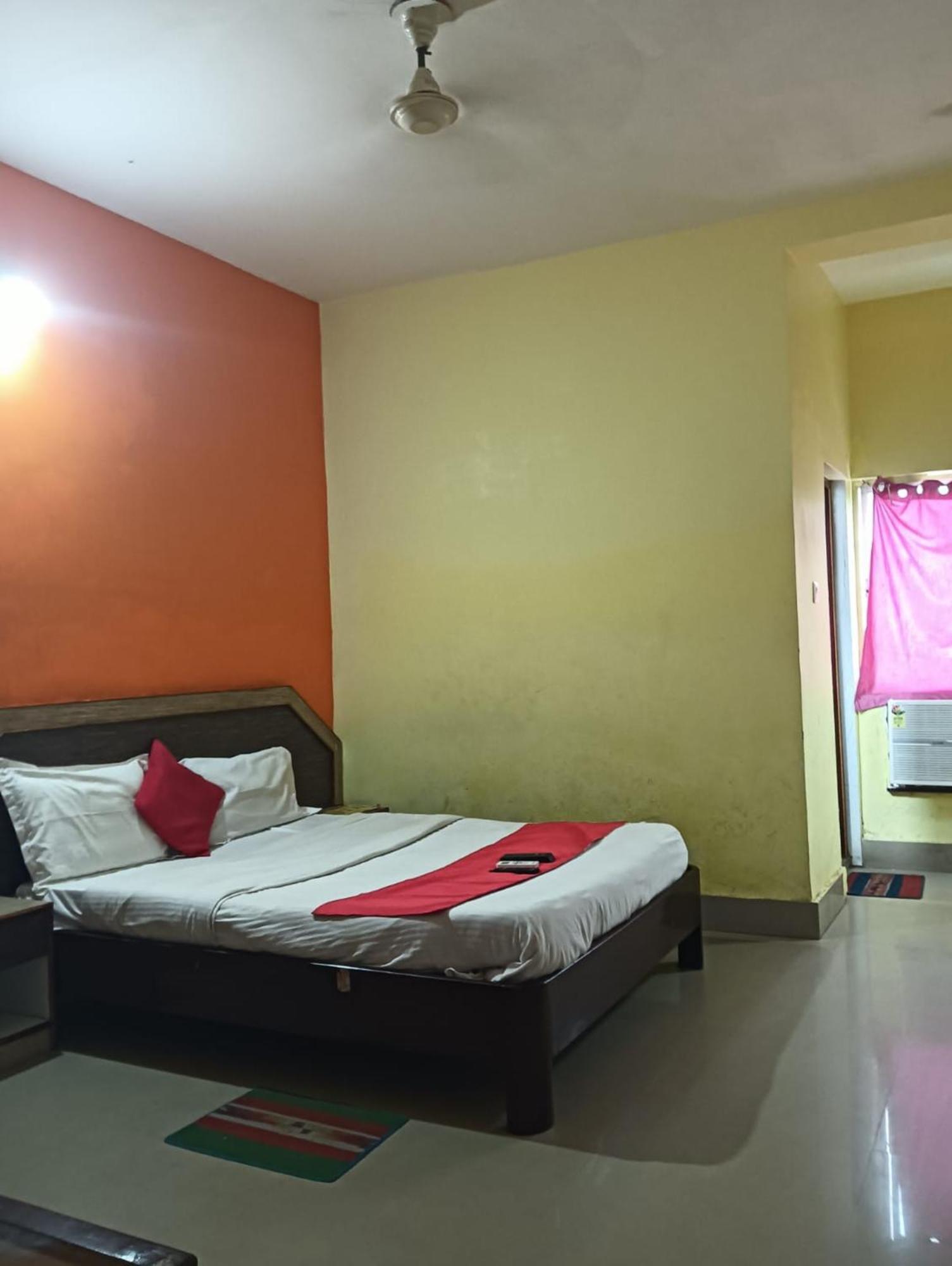 Hotel D2 Holiday Inn -Near Niladri Sea Beach - Puri - Official Verified Экстерьер фото