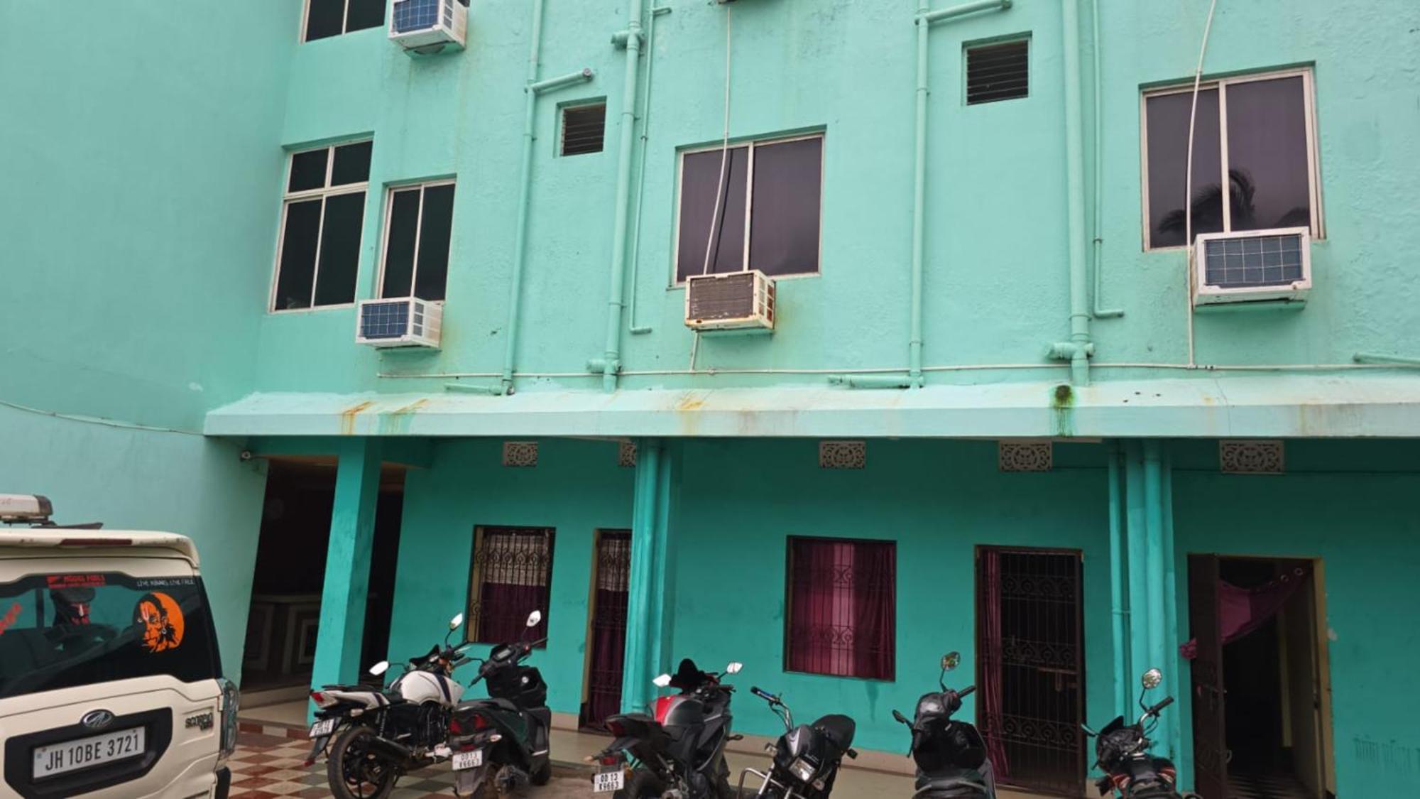 Hotel D2 Holiday Inn -Near Niladri Sea Beach - Puri - Official Verified Экстерьер фото