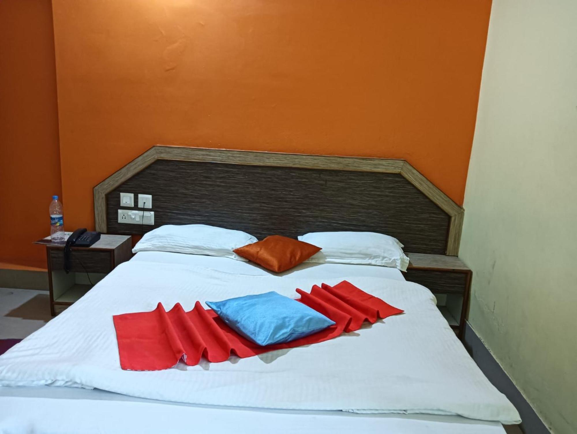 Hotel D2 Holiday Inn -Near Niladri Sea Beach - Puri - Official Verified Экстерьер фото